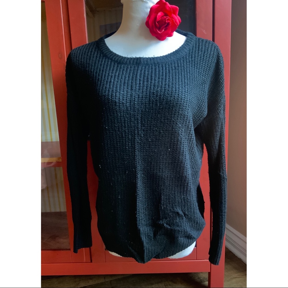 Black Women’s Sweater/Loose Knit Shirt